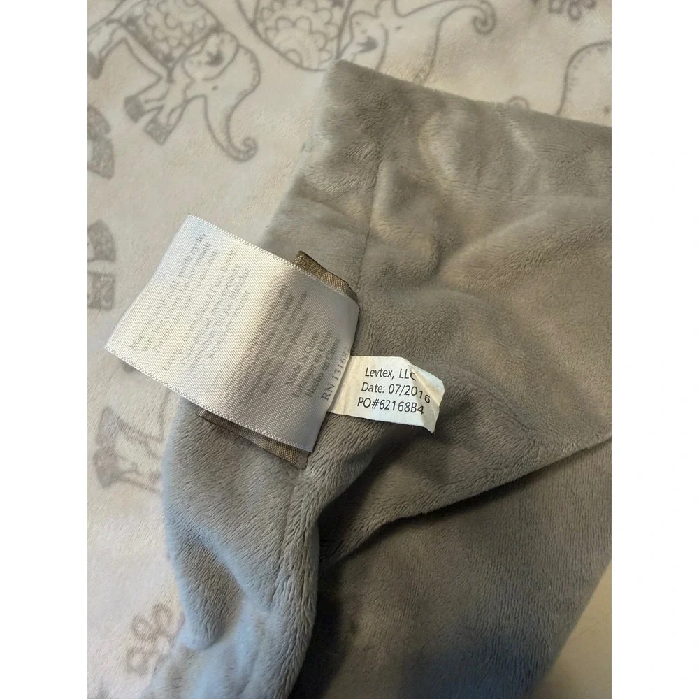 Levtex Baby Elephant Plush Security Blanket Grey White Safari Nursery Soft